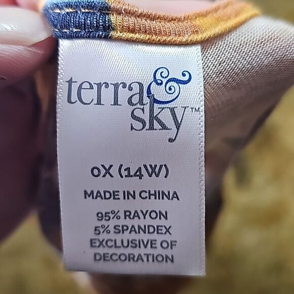 Blouse Bohemian Style Plus Size Multicolor Floral Ruffle Bottom Size 14W - Picture 4 of 7